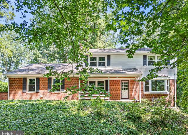 Property at 25 Mars Rd, Newark, DE 19711, 4 beds, 2.5 baths