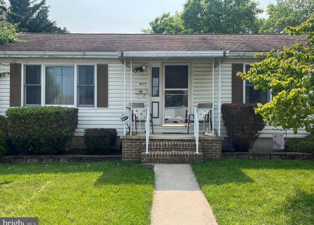 Property at 1059 Florida Ave, Hagerstown, MD 21740, 3 beds, 1 bath
