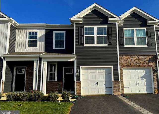 Property at 5 Eleanor Ln, Westampton, NJ 08060, 3 beds, 2.5 baths