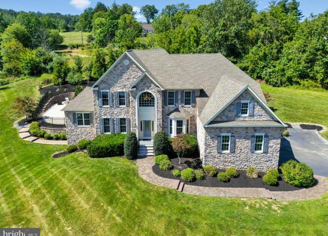 Property at 16 Stillwater Ln, Flemington, NJ 08822, 4 beds, 4.5 baths
