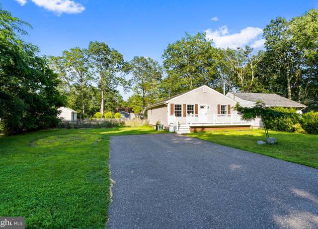 Property at 483 Lake Barnegat Dr S, Forked River, NJ 08731, 3 beds, 1.5 baths