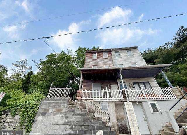 Property at 337 S 3rd St, Steelton, PA 17113, 4 beds, 1 bath