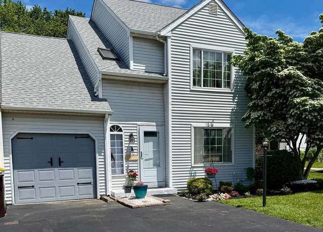 Property at 179 Bradford Ln, Lansdale, PA 19446, 3 beds, 1.5 baths