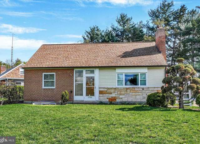 Property at 1703 San Gabriel Dr, York, PA 17406, 3 beds, 2.5 baths