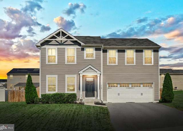Property at 3165 Pebble Run Dr, Dover, PA 17315, 4 beds, 2.5 baths