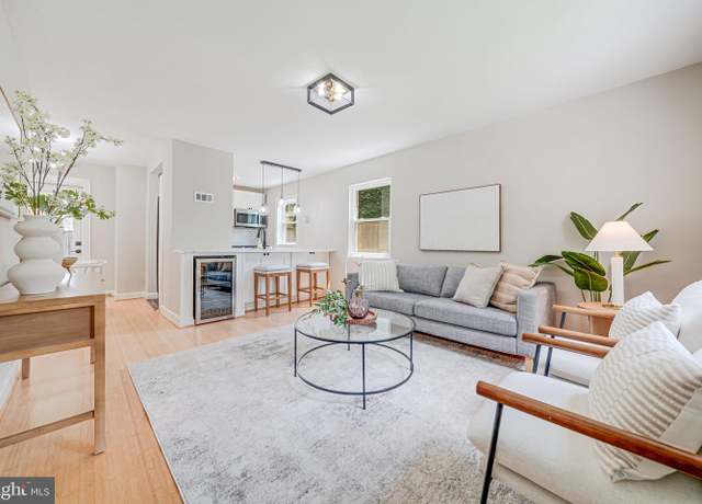Property at 841 S Irving St, Arlington, VA 22204, 2 beds, 1.5 baths