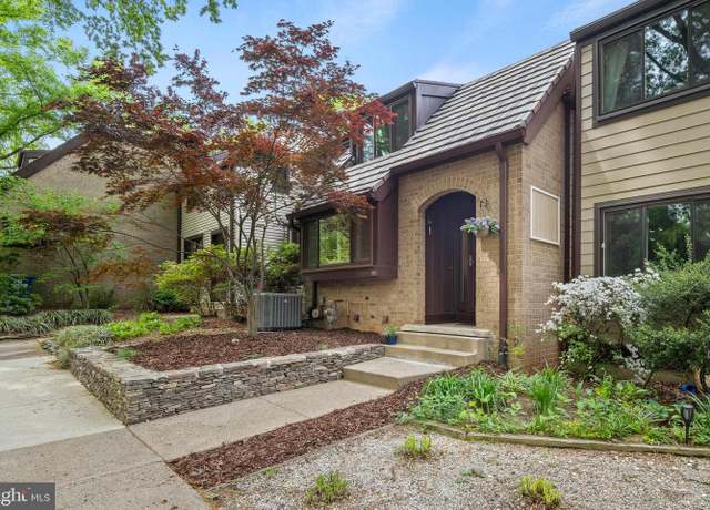 Property at 1503 Farsta Ct, Reston, VA 20190, 4 beds, 3 baths