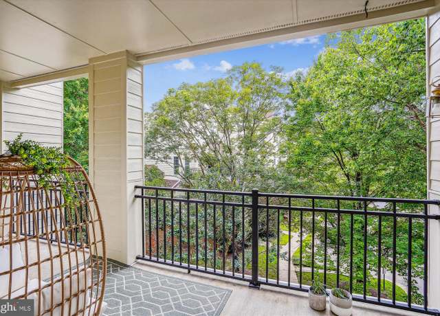 Property at 1334 Garden Wall Cir #406, Reston, VA 20194, 2 beds, 2 baths