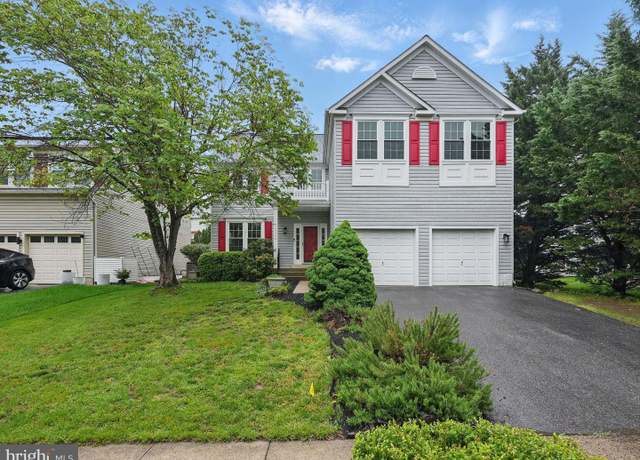 Property at 25546 Chilmark Dr, Chantilly, VA 20152, 4 beds, 3.5 baths