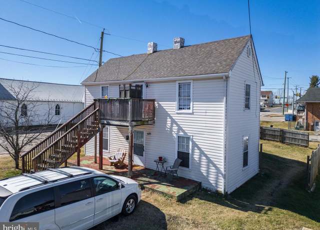 Property at 601 N Winchester Ave, Waynesboro, VA 22980, 4 beds