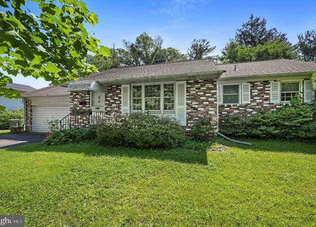 Property at 609 Apple Rd, Newark, DE 19711, 4 beds, 2 baths