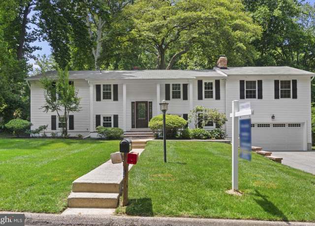 Property at 900 Randell Rd, Severna Park, MD 21146, 5 beds, 3 baths