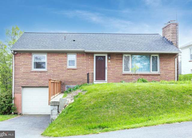 Property at 910 E F St, Brunswick, MD 21716, 3 beds, 1 bath