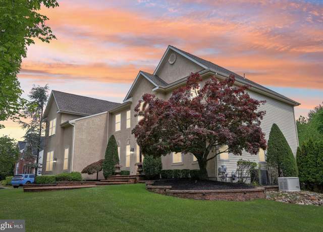 Property at 13 Lenape Ct, Mount Laurel, NJ 08054, 4 beds, 3.5 baths