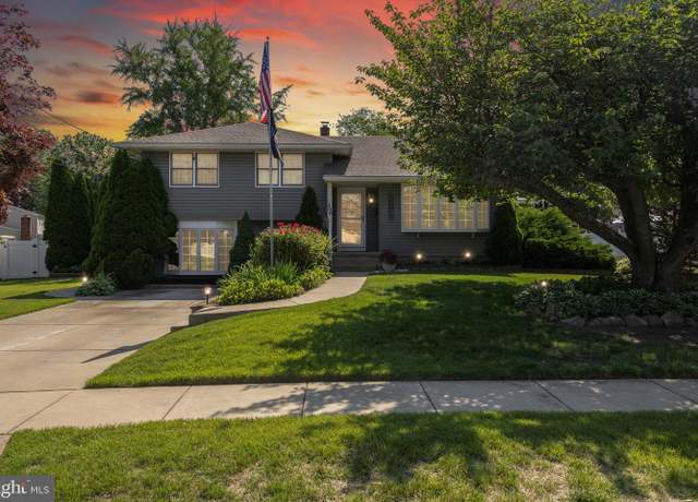Property at 306 Fenimore Ln, Delanco, NJ 08075, 4 beds, 1.5 baths