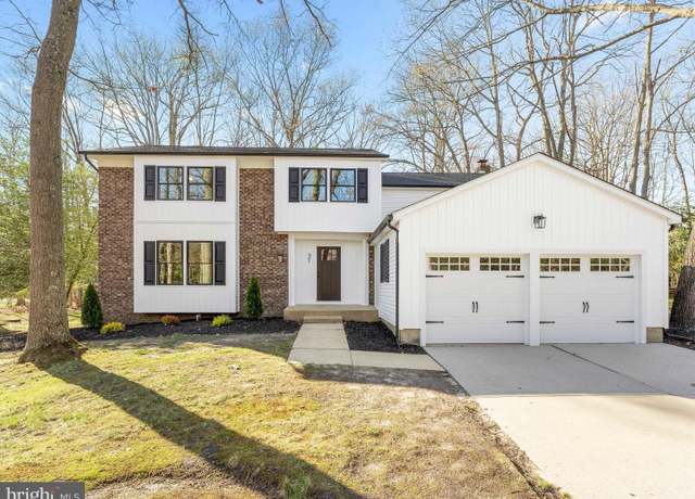 Property at 37 E Red Oak Dr, Voorhees, NJ 08043, 4 beds, 2.5 baths
