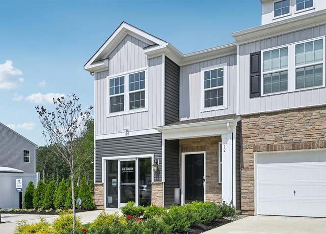 Property at 2 Reagan Dr, Runnemede, NJ 08078, 3 beds, 2.5 baths