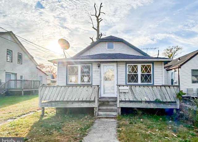 Property at 123 Forest Ave, Keansburg, NJ 07734, 2 beds, 1 bath