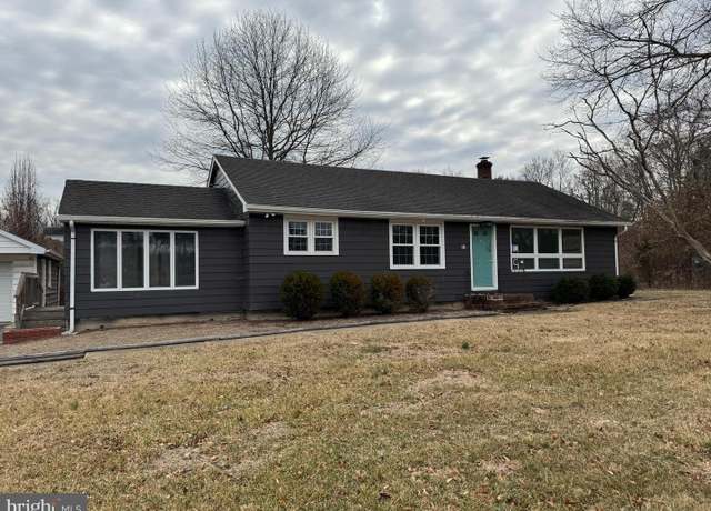 Property at 16 Alloway Woodstown Rd, Woodstown, NJ 08098, 3 beds, 1 bath