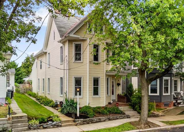Property at 53 Front St, Lititz, PA 17543, 3 beds, 2.5 baths