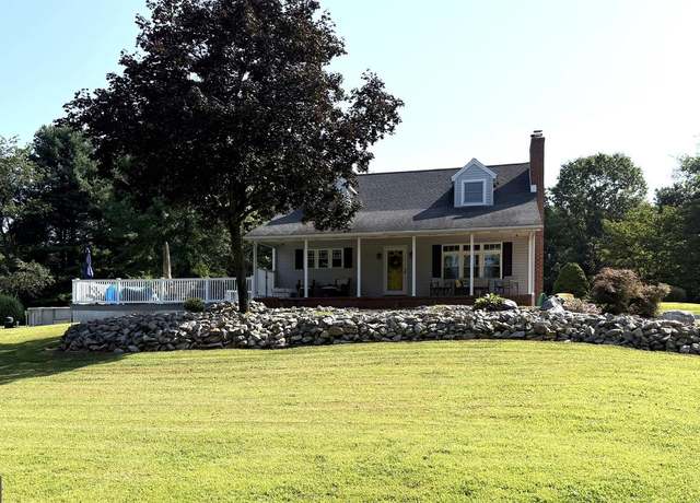 Property at 228 Mountville Dr, Lebanon, PA 17046, 3 beds, 2 baths
