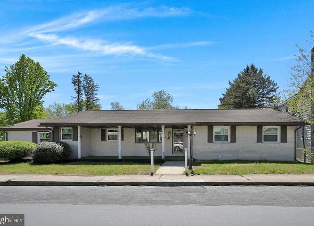 Property at 330 E Centre St, Shenandoah, PA 17976, 5 beds, 3 baths