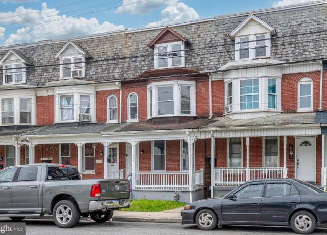 Property at 444 Prospect St, York, PA 17403, 4 beds, 1.5 baths
