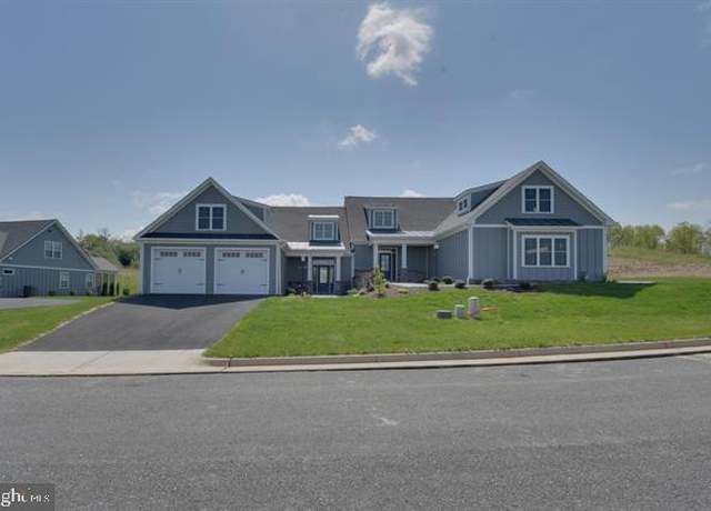 Property at 106 Old Oaks Dr, Fishersville, VA 22939, 3 beds, 2.5 baths