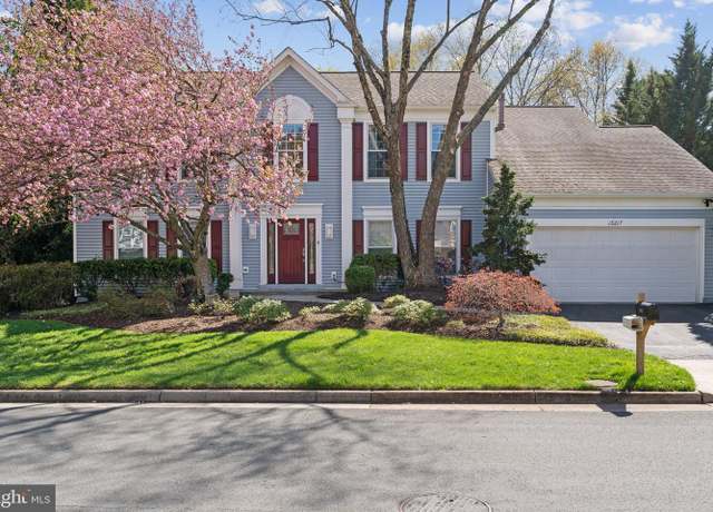 Property at 13217 Pleasant Glen Ct, Herndon, VA 20171, 4 beds, 3.5 baths