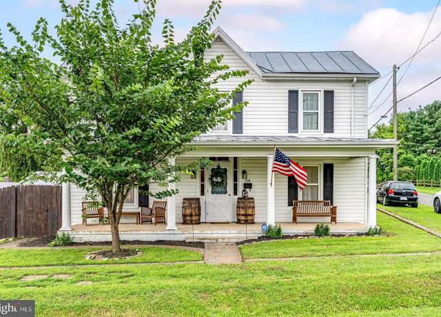 Property at 114 Second St, Shenandoah, VA 22849, 3 beds, 1.5 baths