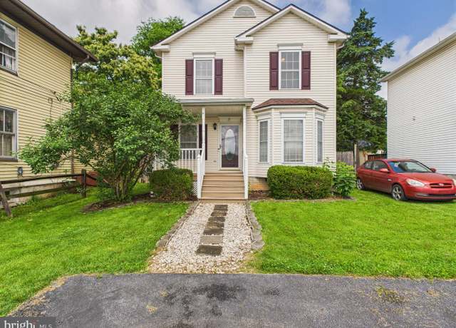 Property at 106 1st St, Inwood, WV 25428, 3 beds, 2.5 baths
