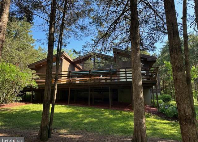 Property at 105 Fern Creek Ln, Martinsburg, WV 25404, 3 beds, 2 baths