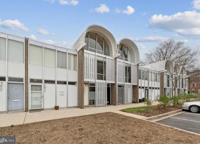 Property at 1342 4th St SW, Washington, DC 20024, 4 beds, 2 baths