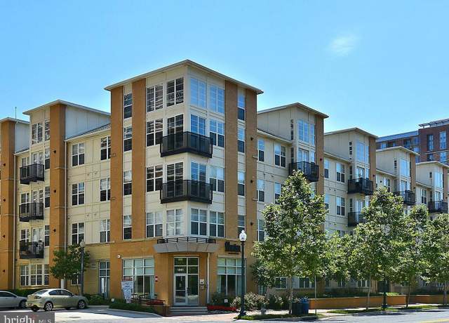 Property at 1201 E West Hwy #207, Silver Spring, MD 20910, 1 bed, 1 bath