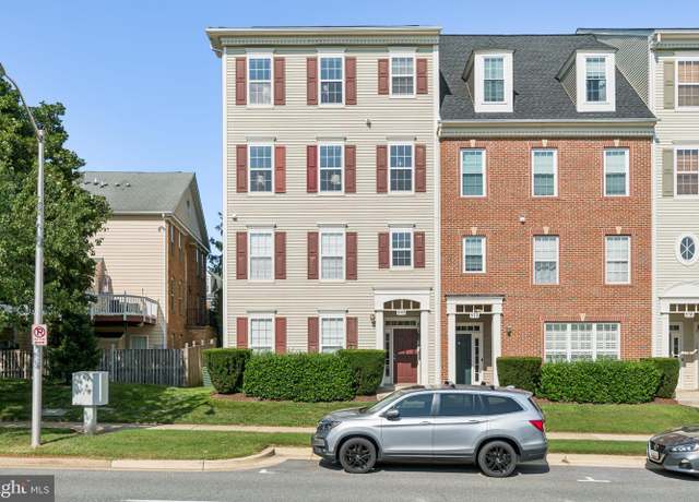Property at 568 Orchard Ridge Dr #200, Gaithersburg, MD 20878, 3 beds, 2.5 baths