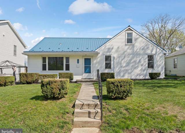 Property at 738 Medway Rd, Hagerstown, MD 21740, 4 beds, 2 baths