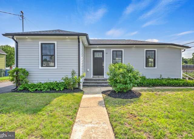 Property at 13 Baird Ave, Burlington, NJ 08016, 2 beds, 1 bath