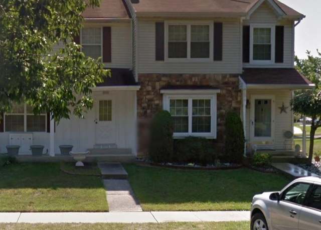 Property at 33 Dunmoor Ct S, Hamilton, NJ 08690, 2 beds, 2.5 baths