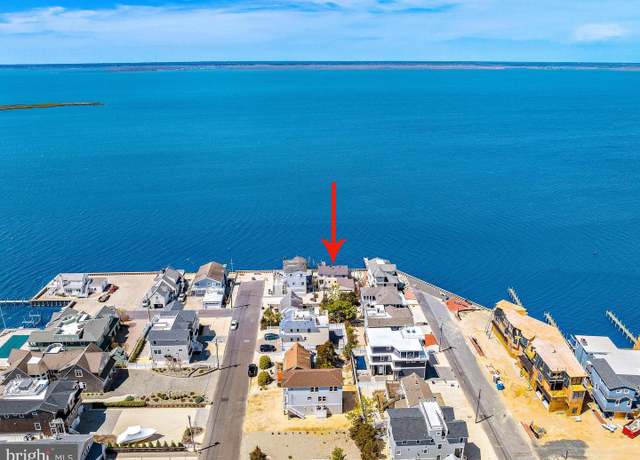 Property at 79 W California Ave, Long Beach Township, NJ 08008, 5 beds, 2 baths