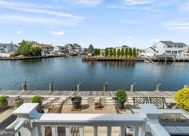 Property at 12 Blue Heron Ln, Bayville, NJ 08721, 3 beds, 2.5 baths
