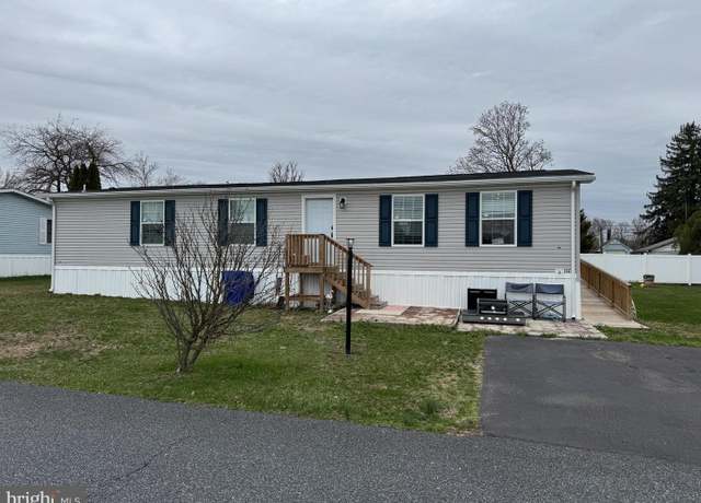 Property at 205 Pegram St, Gettysburg, PA 17325, 3 beds, 2 baths