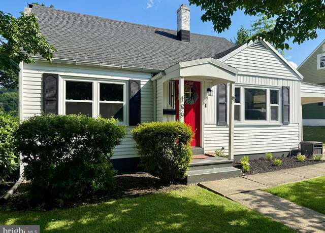 Property at 106 Gerald Ave, Reading, PA 19607, 3 beds, 1.5 baths