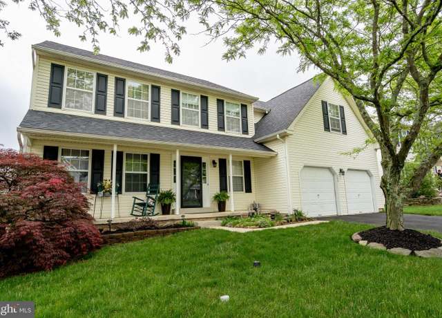 Property at 393 Essex Ct, Perkasie, PA 18944, 4 beds, 2.5 baths