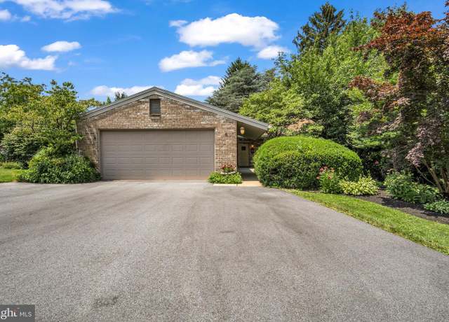 Property at 8 Mayfield Rd, Mechanicsburg, PA 17055, 3 beds, 3 baths