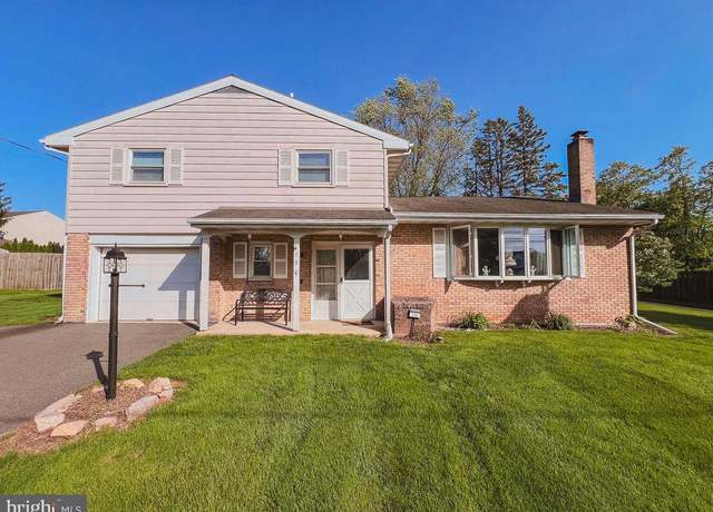 Property at 120 Center Ave, Terre Hill, PA 17581, 3 beds, 1.5 baths
