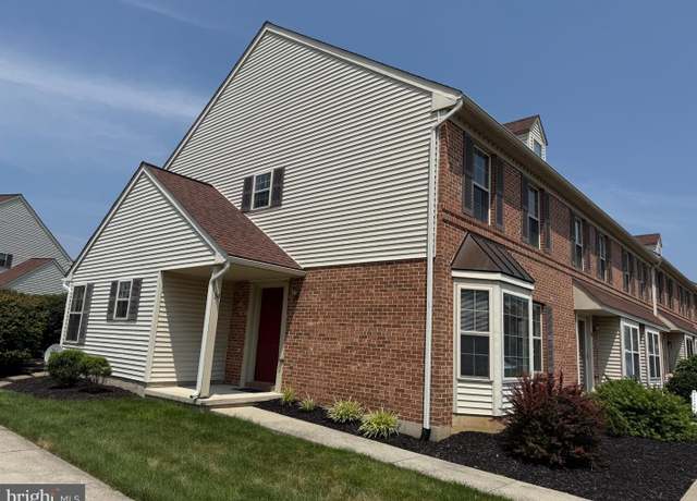 Property at 39 Acorn Blvd, Lancaster, PA 17602, 3 beds, 2 baths