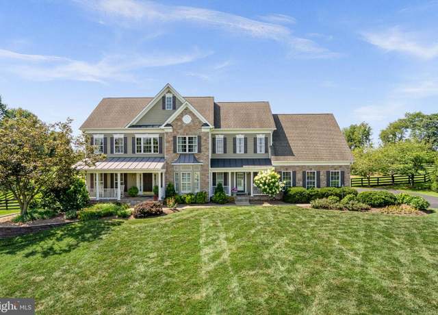 Property at 16534 Goldencrest Cir, Purcellville, VA 20132, 4 beds, 4.5 baths