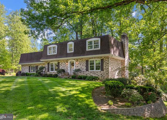 Property at 15807 Marlington Dr, Dumfries, VA 22025, 4 beds, 3 baths
