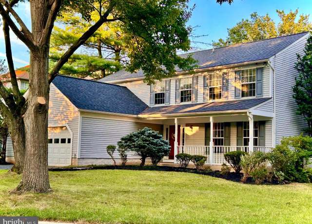 Property at 3 Saint Ives Pl, Gaithersburg, MD 20877, 5 beds, 2.5 baths