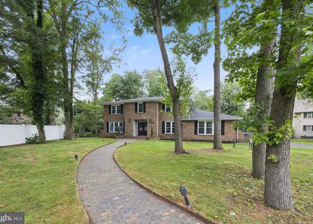 Property at 1809 E Fireside Ct, Cherry Hill, NJ 08003, 4 beds, 2.5 baths